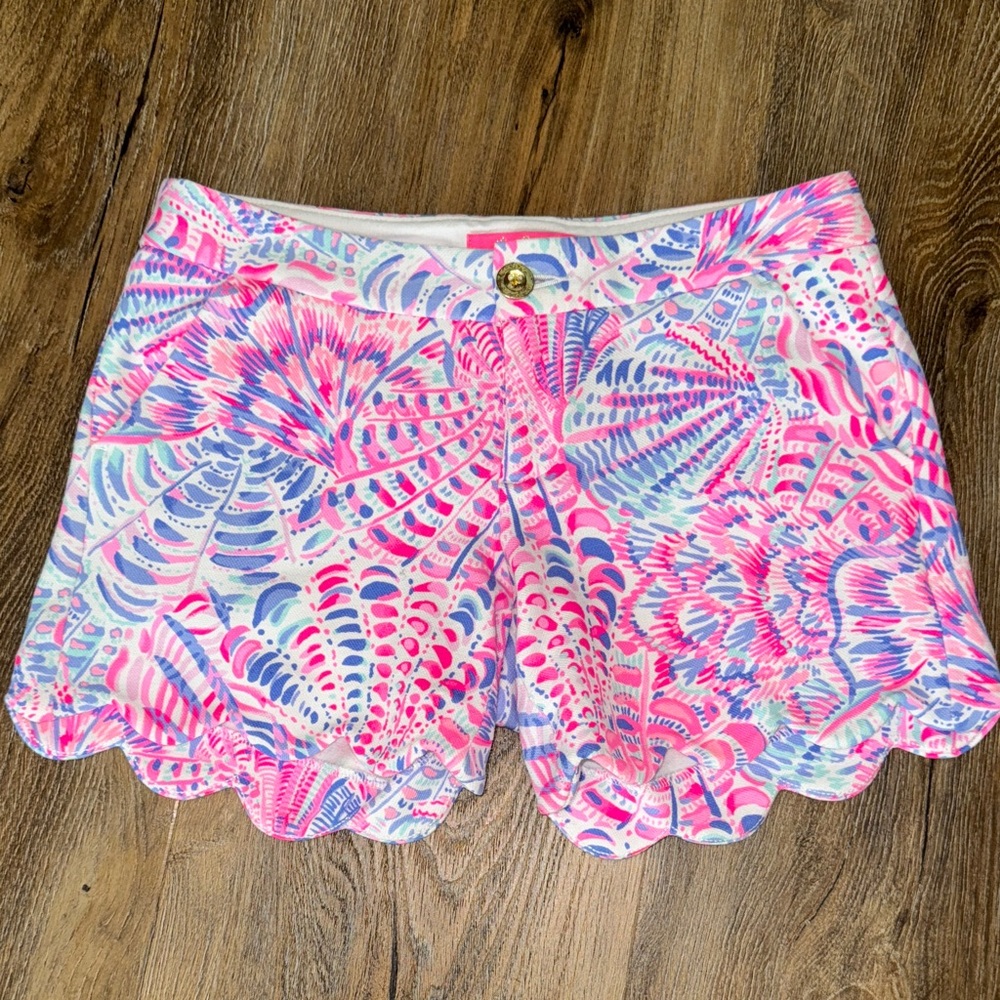 Lilly Pulitzer 5" Buttercup Scallop Hem Short